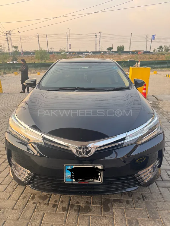Toyota Corolla 2018 for Sale in Islamabad Image-1