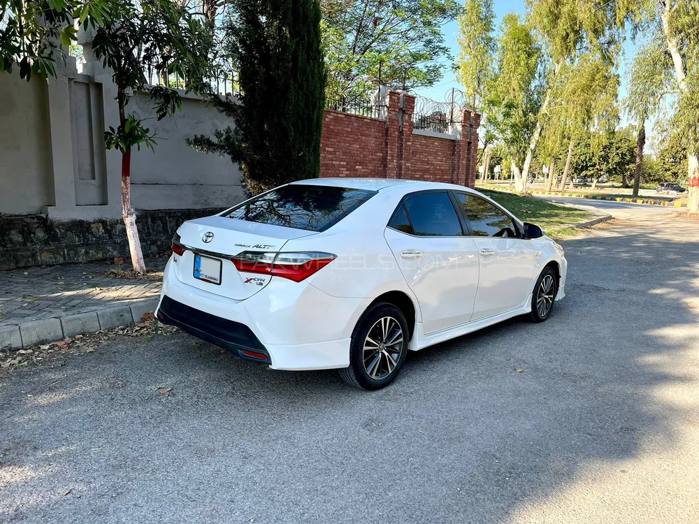 Toyota Corolla 2018 for Sale in Islamabad Image-1