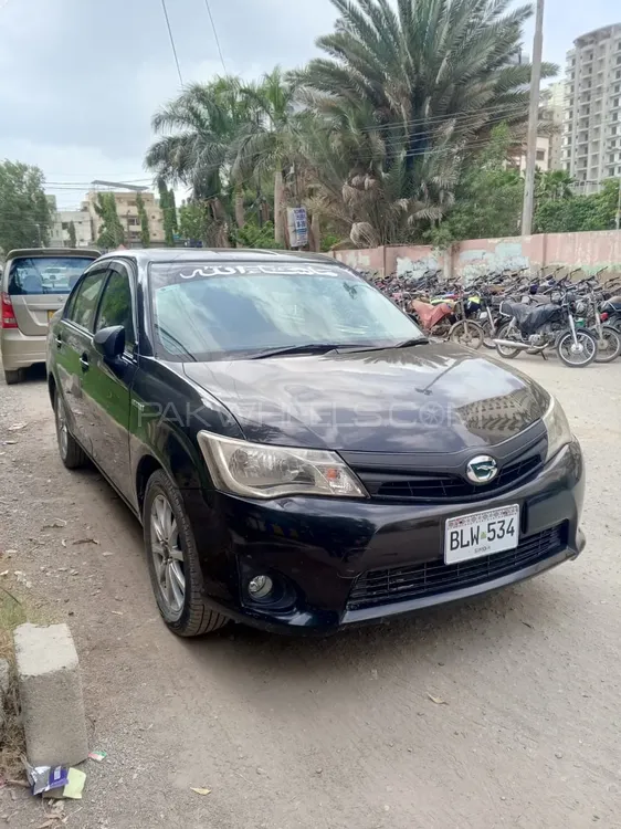 Toyota Corolla Axio 2014 for Sale in Karachi Image-1