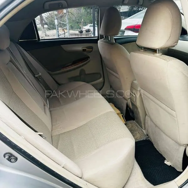 Toyota Corolla 2013 for Sale in Islamabad Image-1
