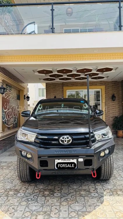 Toyota Hilux 2021 for Sale in Multan Image-1