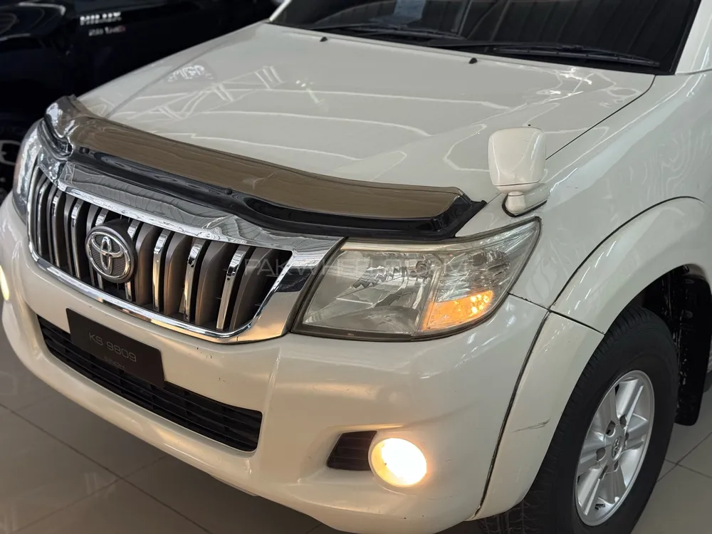 Toyota Hilux 2013 for Sale in Peshawar Image-1