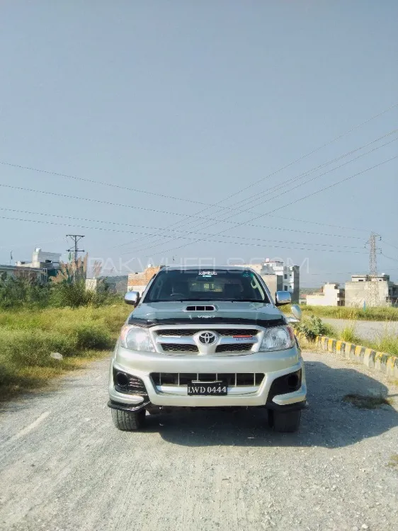 Toyota Hilux 2005 for Sale in Wah cantt Image-1