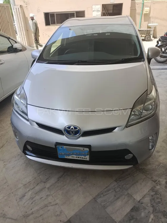 Toyota Prius 2015 for Sale in Sialkot Image-1