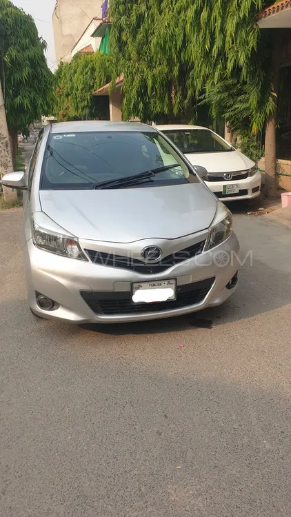 Toyota Vitz 2011 for Sale in Lahore Image-1