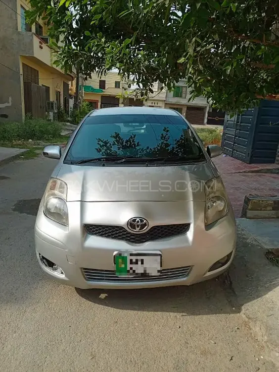 Toyota Vitz 2012 for Sale in Lahore Image-1