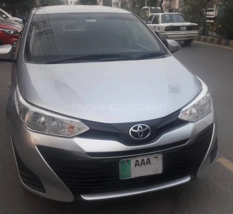 Toyota Yaris Sedan 2020 for Sale in Lahore Image-1