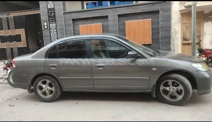 Honda Civic 2004 for Sale in Harappa Image-1