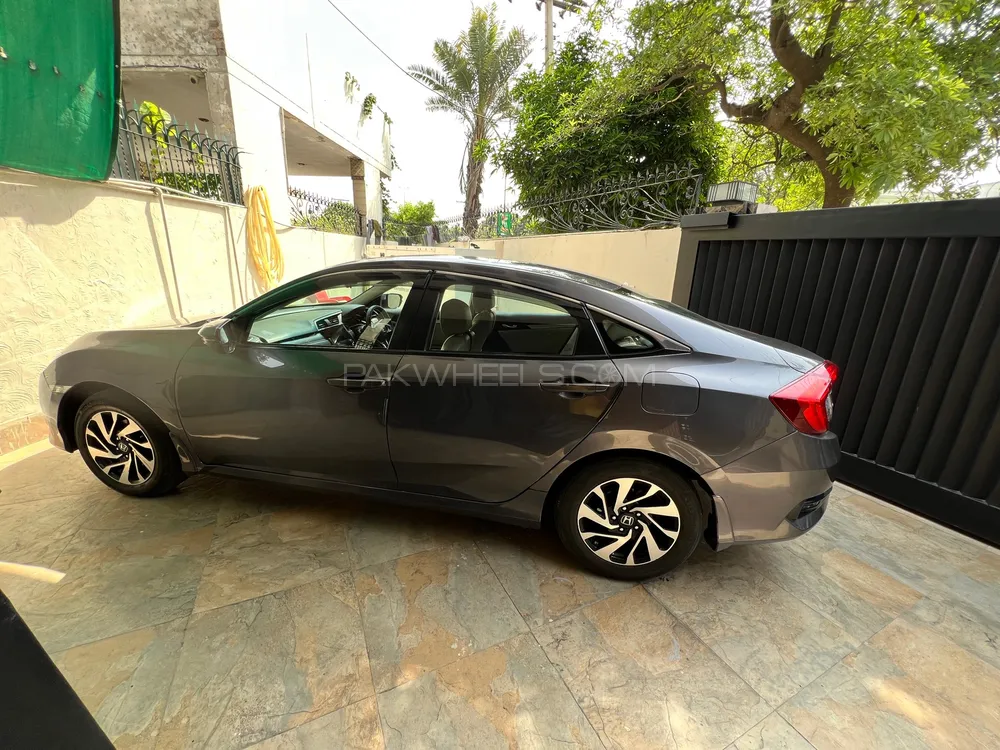 Honda Civic 2018 for Sale in Lahore Image-1