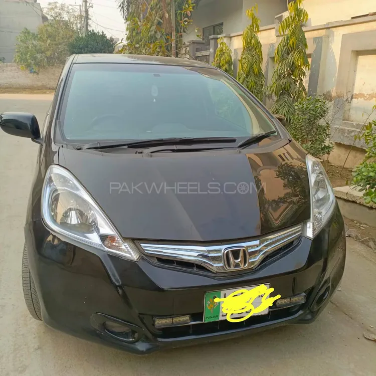 Honda Fit 2012 for Sale in Lahore Image-1