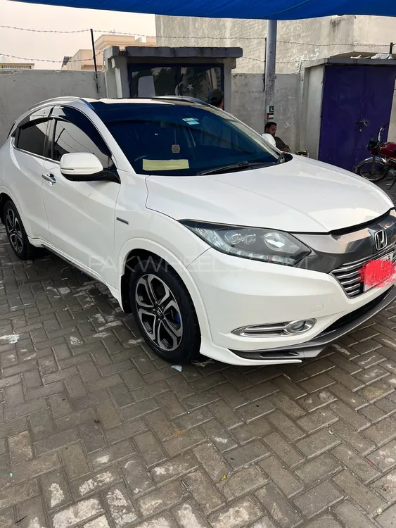 Honda Vezel 2014 for Sale in Islamabad Image-1