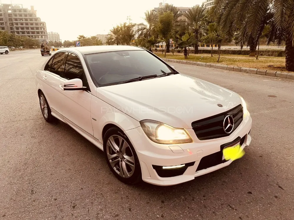 Mercedes Benz C Class 2011 for Sale in Islamabad Image-1