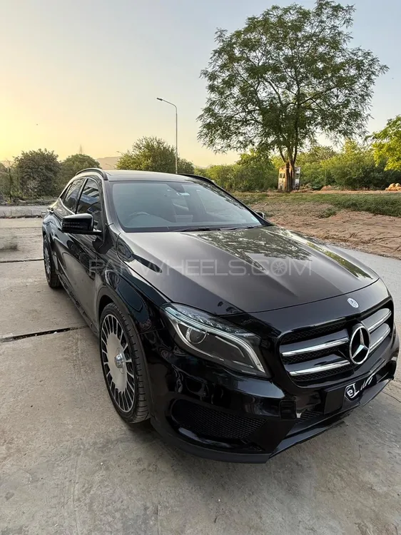 Mercedes Benz GLA Class 2017 for Sale in Islamabad Image-1
