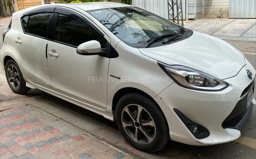Toyota Aqua 2017 for Sale in Lahore Image-1