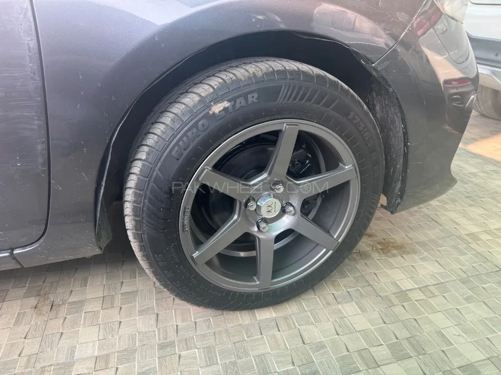 Toyota Aqua 2012 for Sale in Lahore Image-1