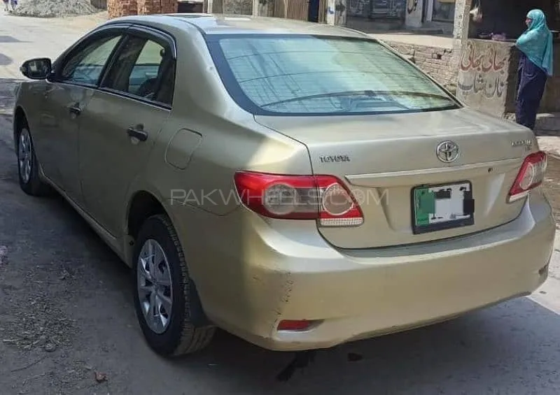 Toyota Corolla 2013 for Sale in Lahore Image-1