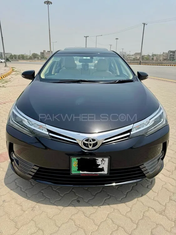 Toyota Corolla 2017 for Sale in Lahore Image-1