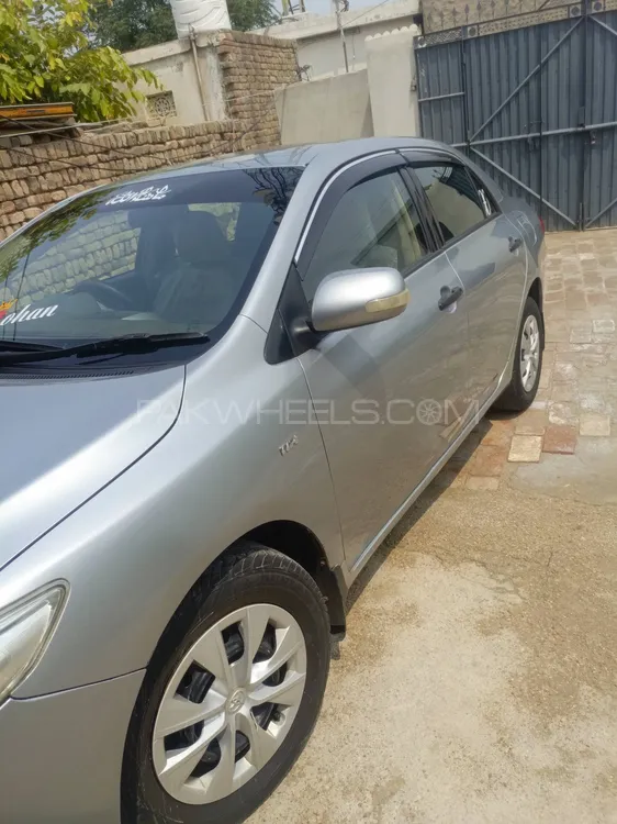 Toyota Corolla 2011 for Sale in Piplan Image-1