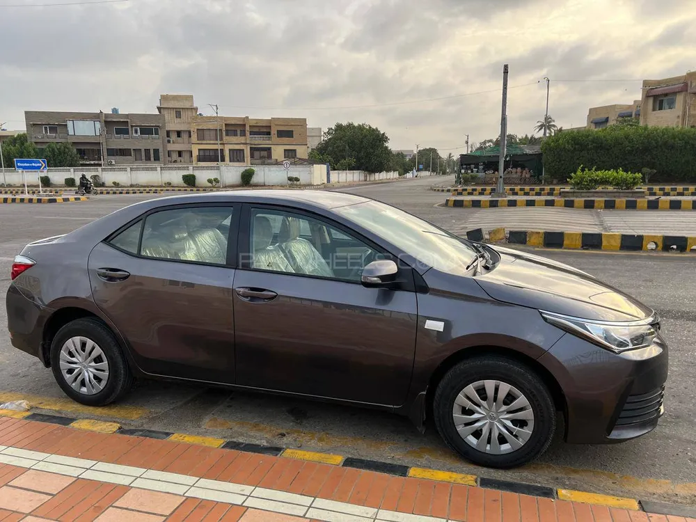 Toyota Corolla 2020 for Sale in Karachi Image-1