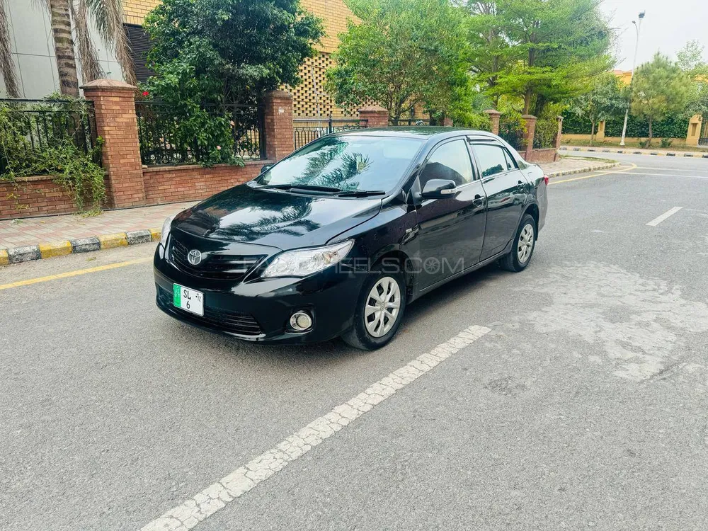 Toyota Corolla 2012 for Sale in Islamabad Image-1
