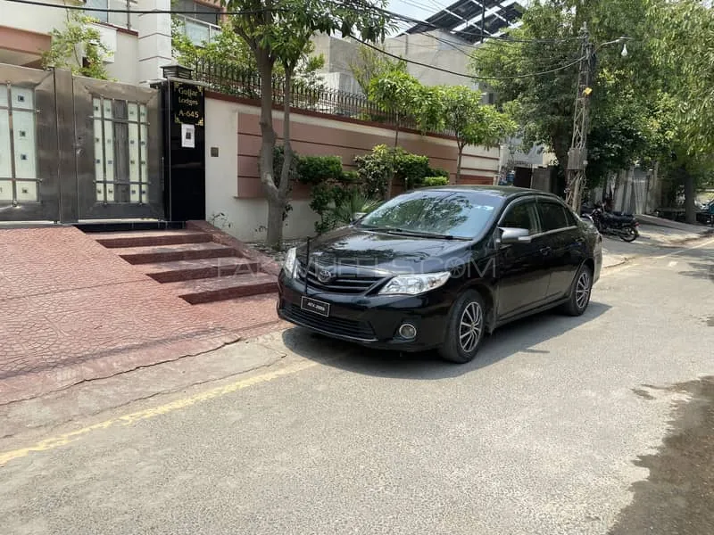 Toyota Corolla 2011 for Sale in Faisalabad Image-1