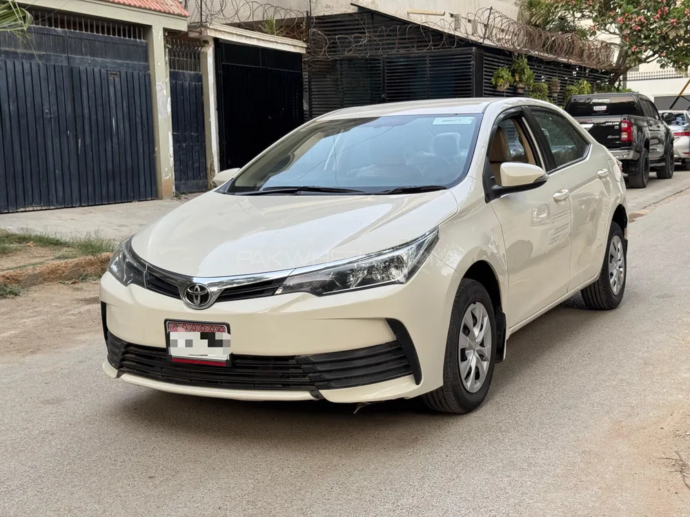 Toyota Corolla 2019 for Sale in Karachi Image-1