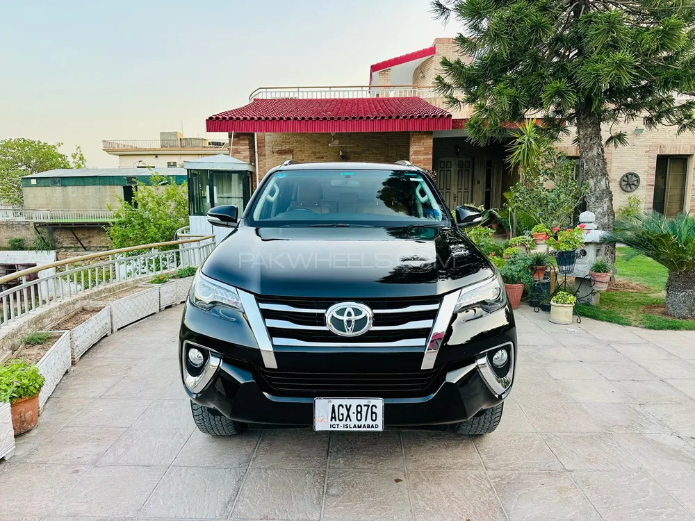 Toyota Fortuner 2018 for Sale in Islamabad Image-1
