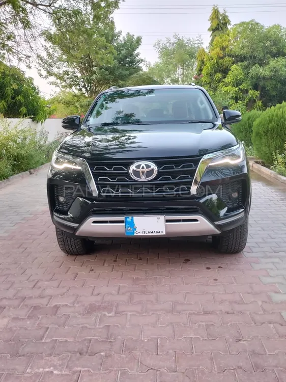 Toyota Fortuner 2021 for Sale in Multan Image-1