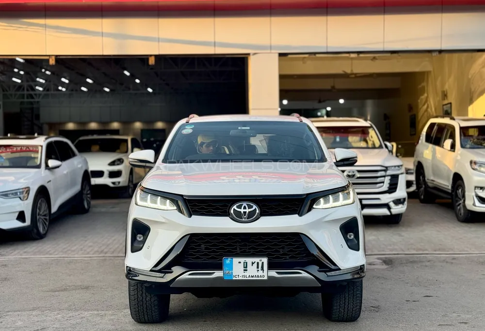 Toyota Fortuner 2023 for Sale in Lahore Image-1
