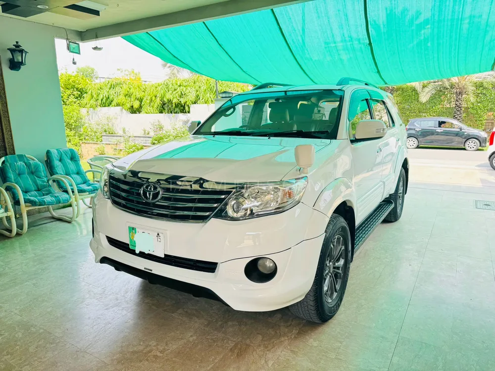 Toyota Fortuner 2015 for Sale in Lahore Image-1