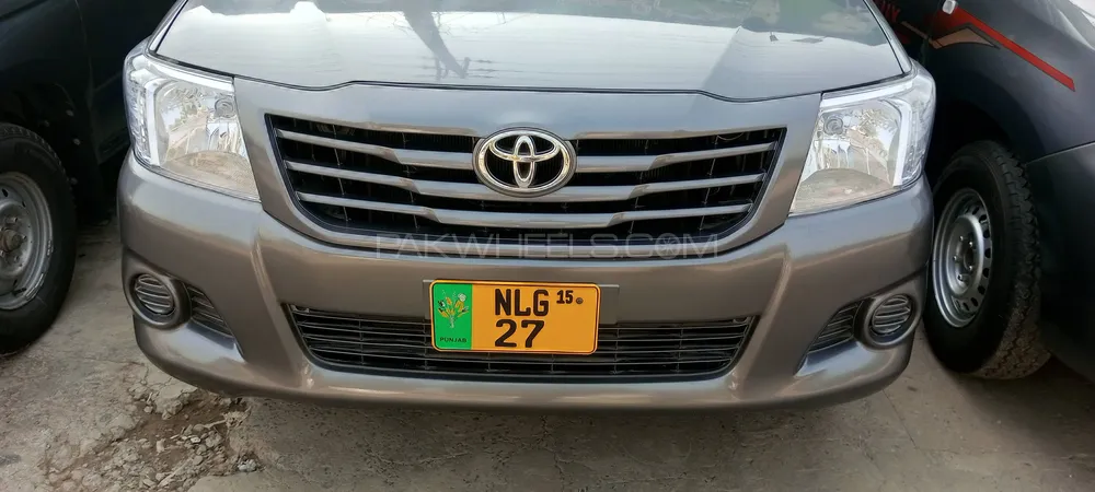 Toyota Hilux 2015 for Sale in Lahore Image-1
