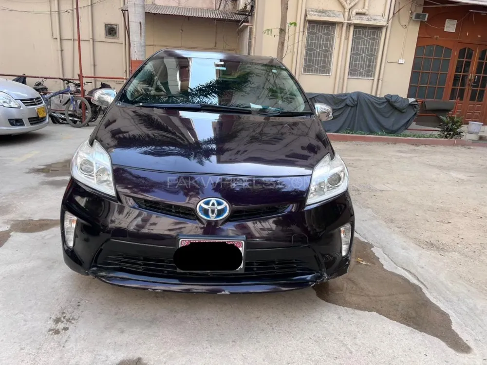 Toyota Prius 2013 for Sale in Karachi Image-1