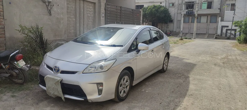 Toyota Prius 2012 for Sale in Sargodha Image-1