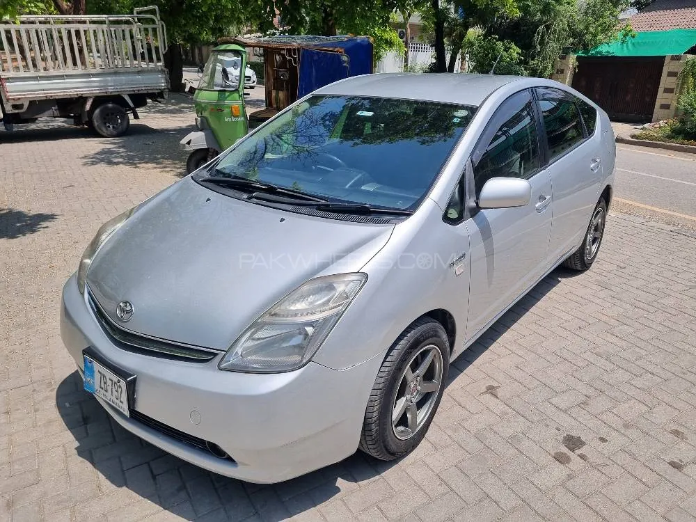 Toyota Prius 2007 for Sale in Islamabad Image-1