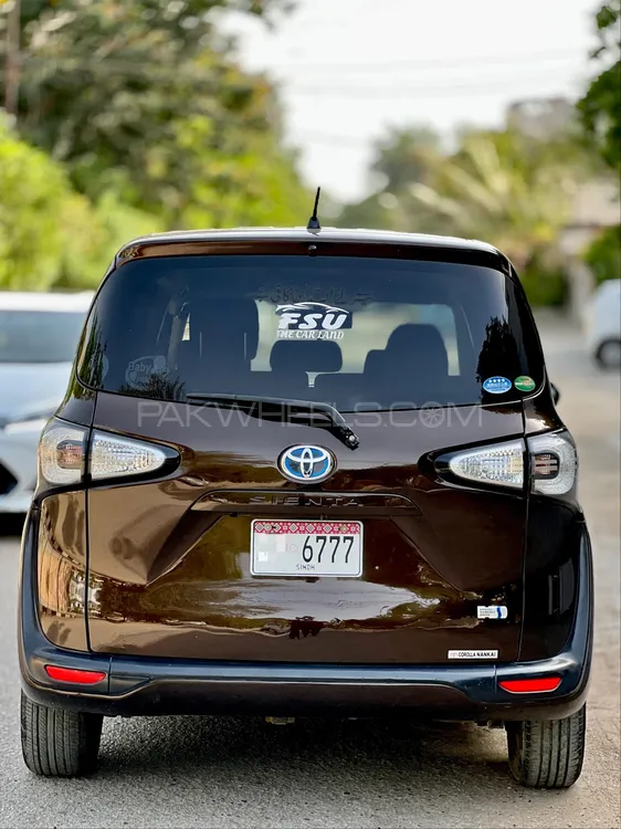Toyota Sienta 2015 for Sale in Karachi Image-1