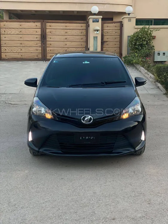 Toyota Vitz 2014 for Sale in Islamabad Image-1