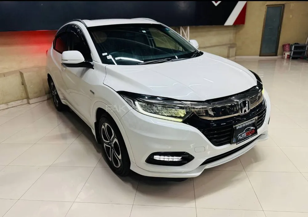 Honda Vezel 2018 for Sale in Peshawar Image-1