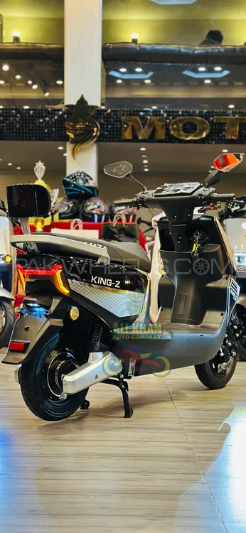 Lectrix Scooty 2025 for Sale Image-1