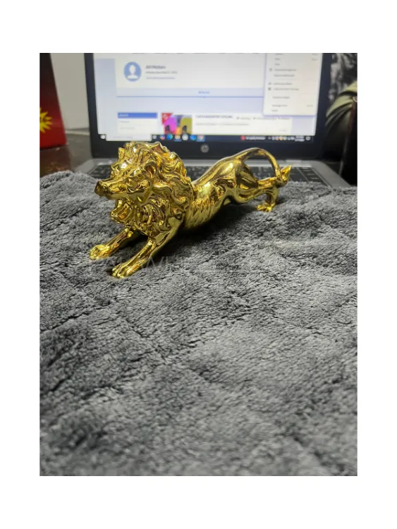  Lion Golden Car Dashboard Decoration Image-1