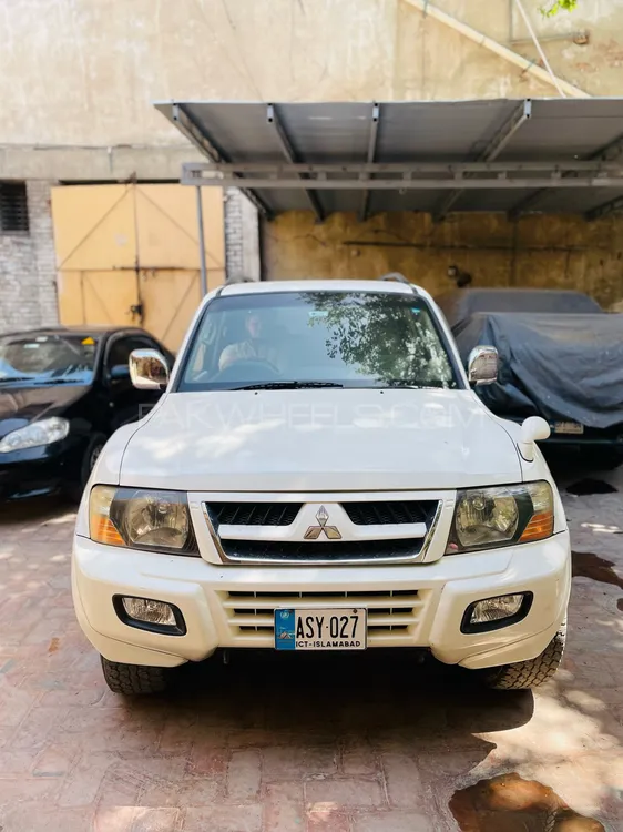 Mitsubishi Outlander 2004 for Sale in Peshawar Image-1