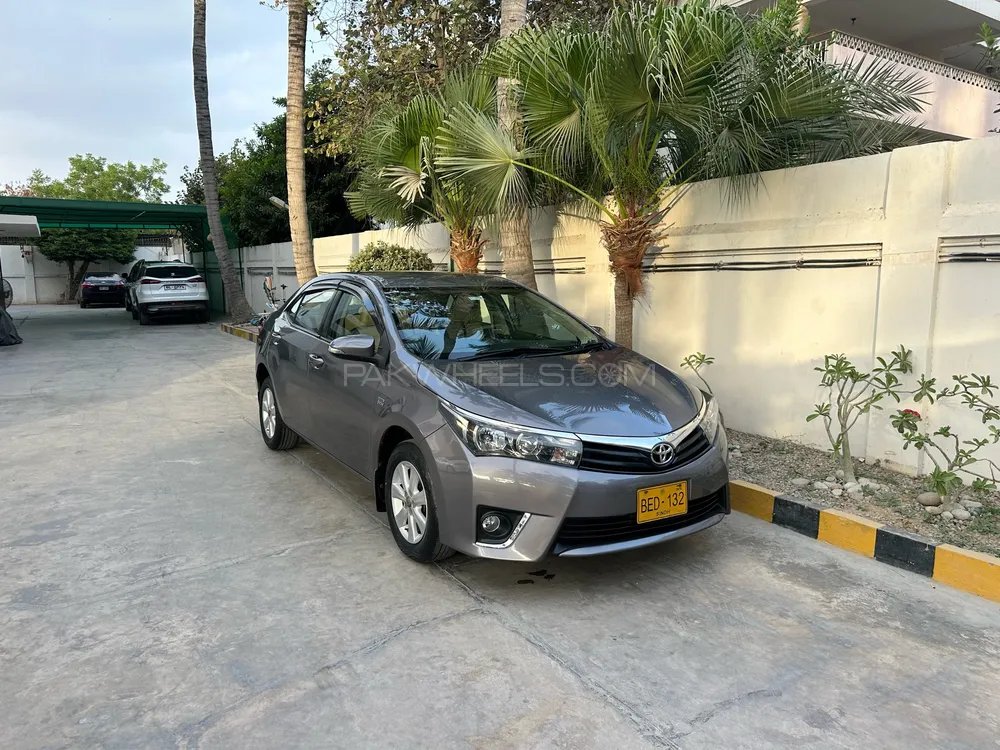 Toyota Corolla 2015 for Sale in Karachi Image-1