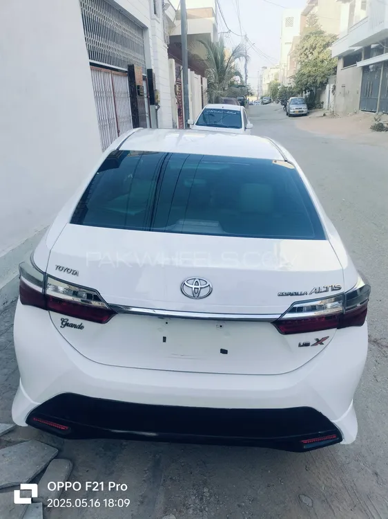 Toyota Corolla 2015 for Sale in Karachi Image-1