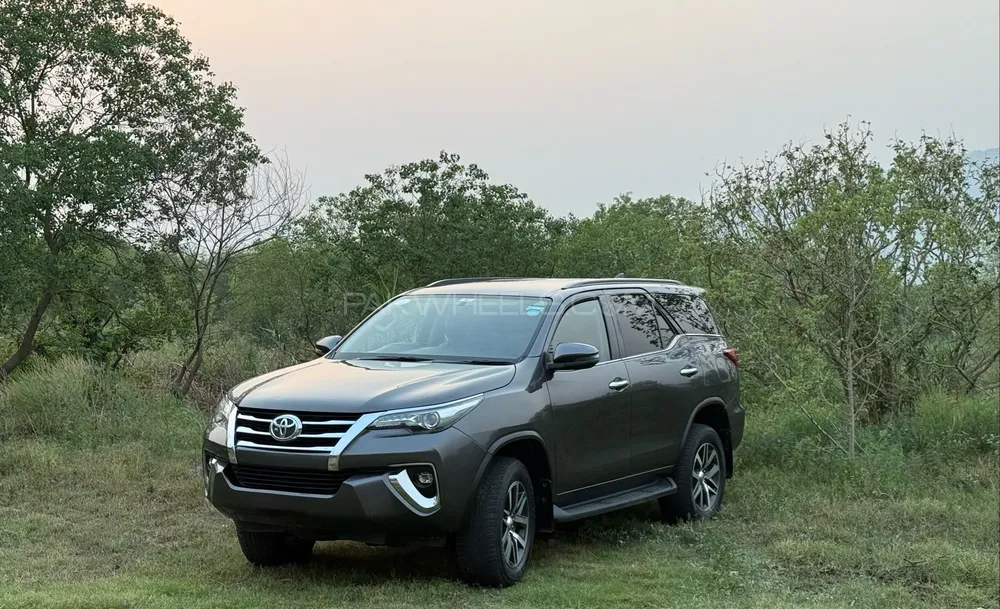 Toyota Fortuner 2019 for Sale in Islamabad Image-1