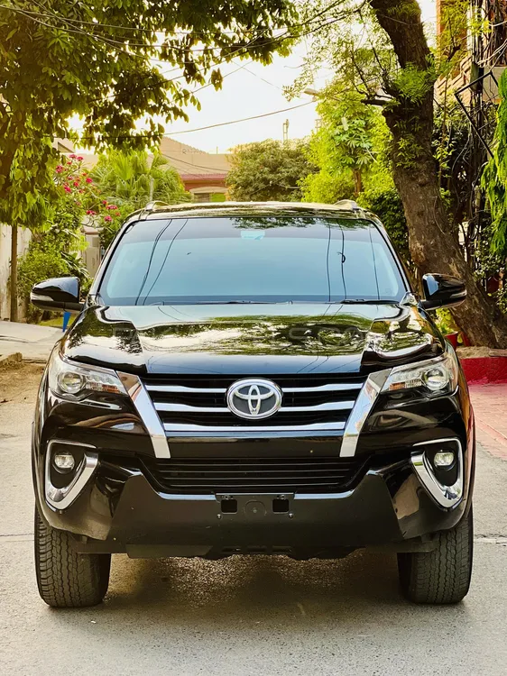 Toyota Fortuner 2019 for Sale in Lahore Image-1