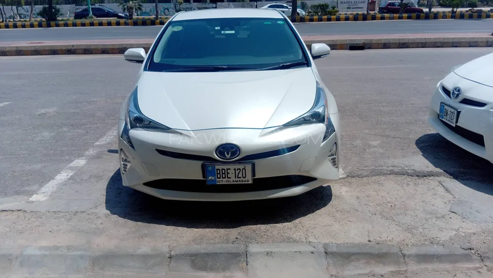 ٹویوٹا پریوس 2018 for Sale in اسلام آباد Image-1