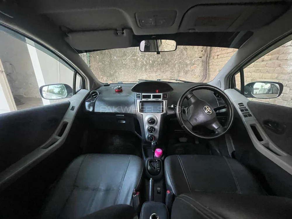 Toyota Vitz 2008 for Sale in Swabi Image-1