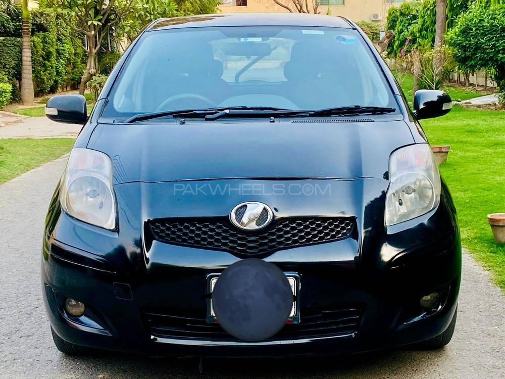 Toyota Vitz 2009 for Sale in Lahore Image-1