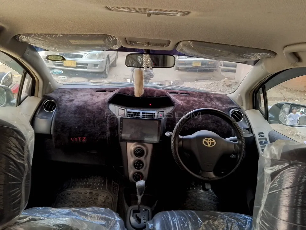 Toyota Vitz 2008 for Sale in Karachi Image-1