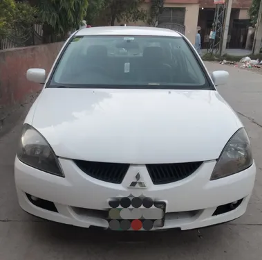 Mitsubishi Lancer GLX 1.3 2005