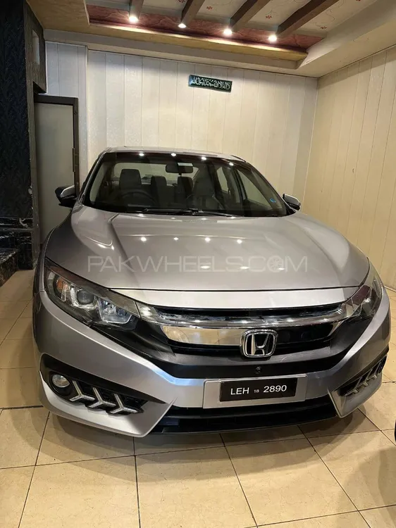 Honda Civic 2018 for Sale in Lahore Image-1
